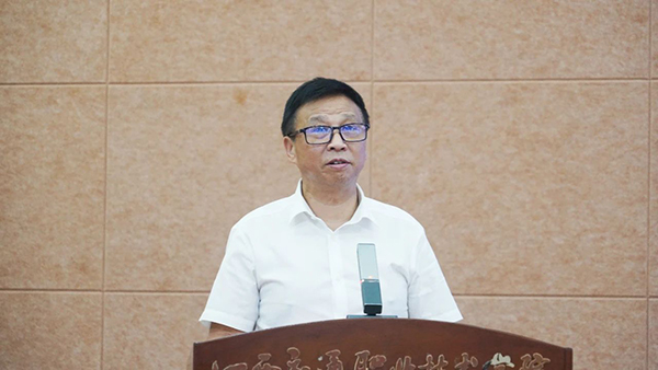 江西交通職業(yè)技術(shù)學(xué)院副院長劉學(xué)斌